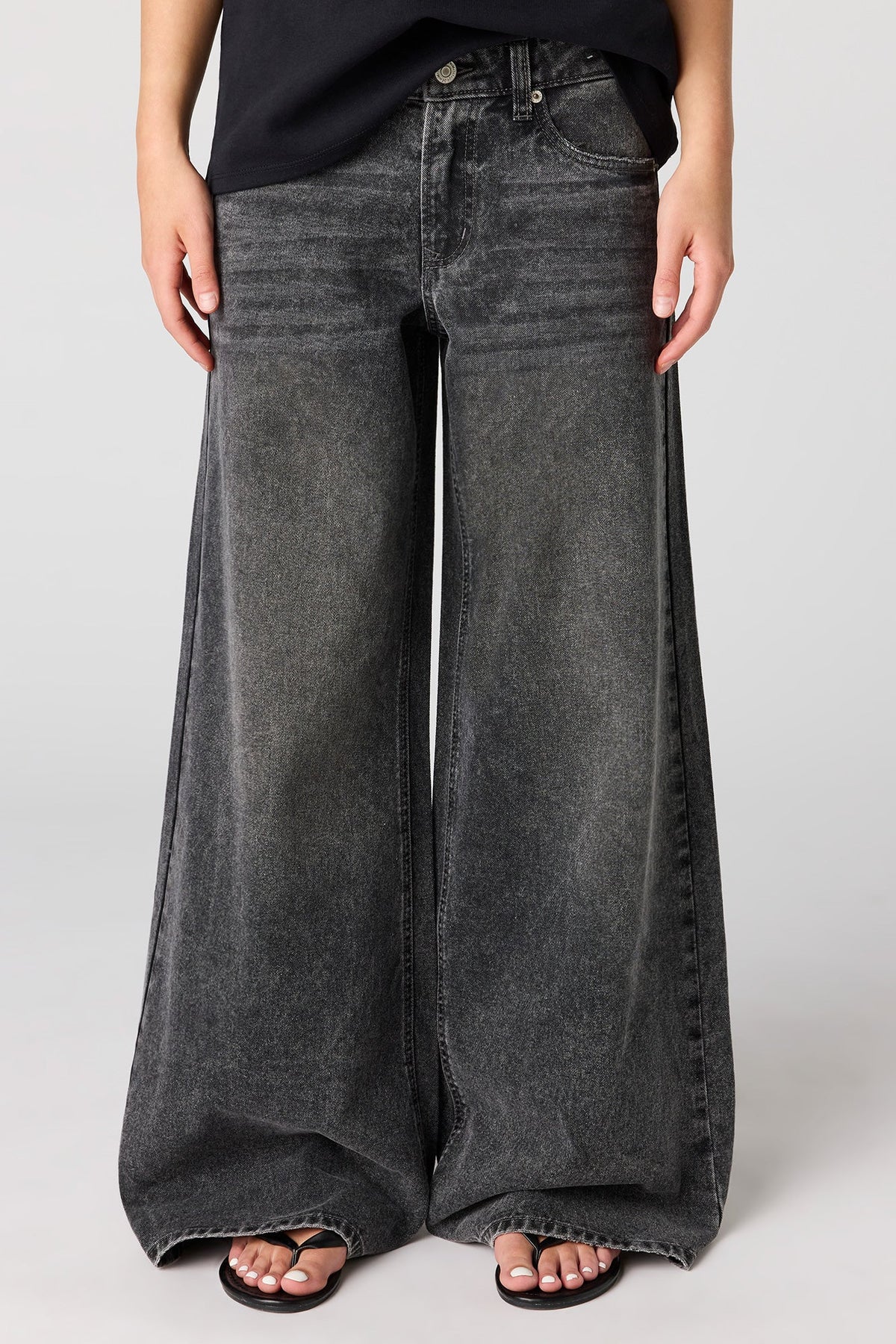 Low Rise Ultra Wide Jean