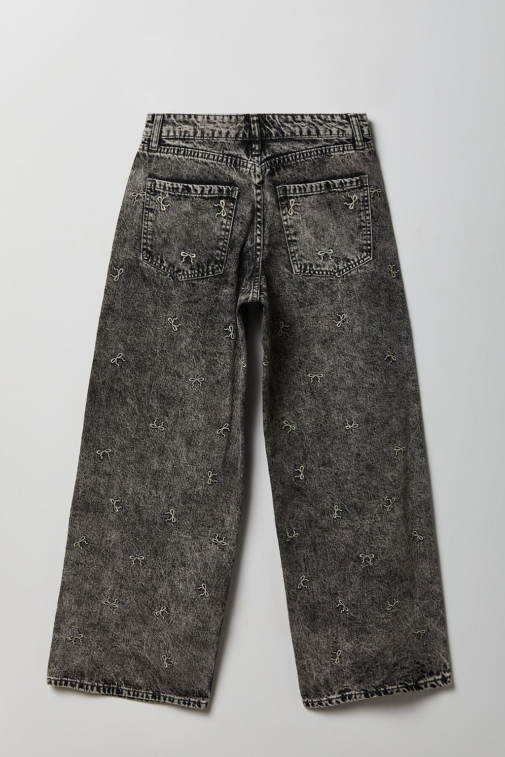 Low Rise Bow Embroidered Baggy Denim Jean