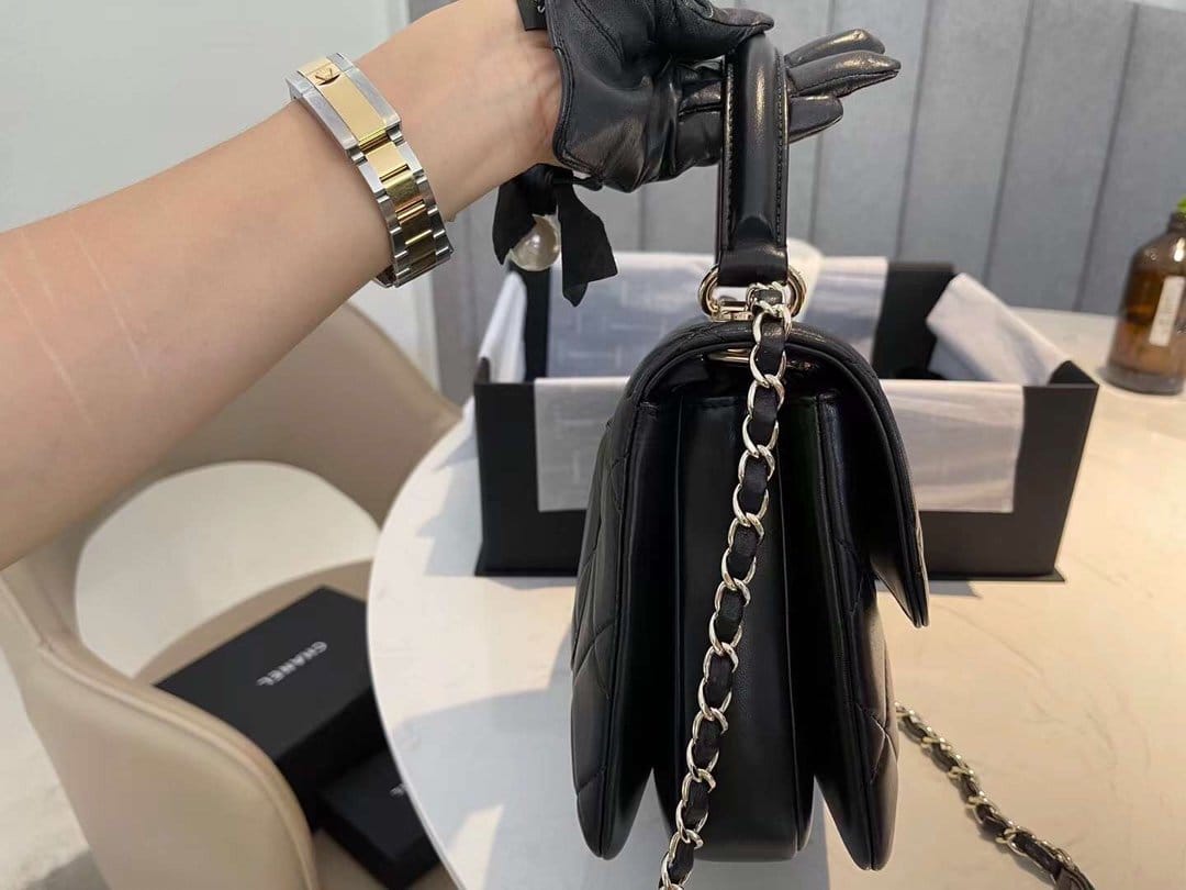 Chanel Classic Flap Bag Gold Hardware 25cm Black