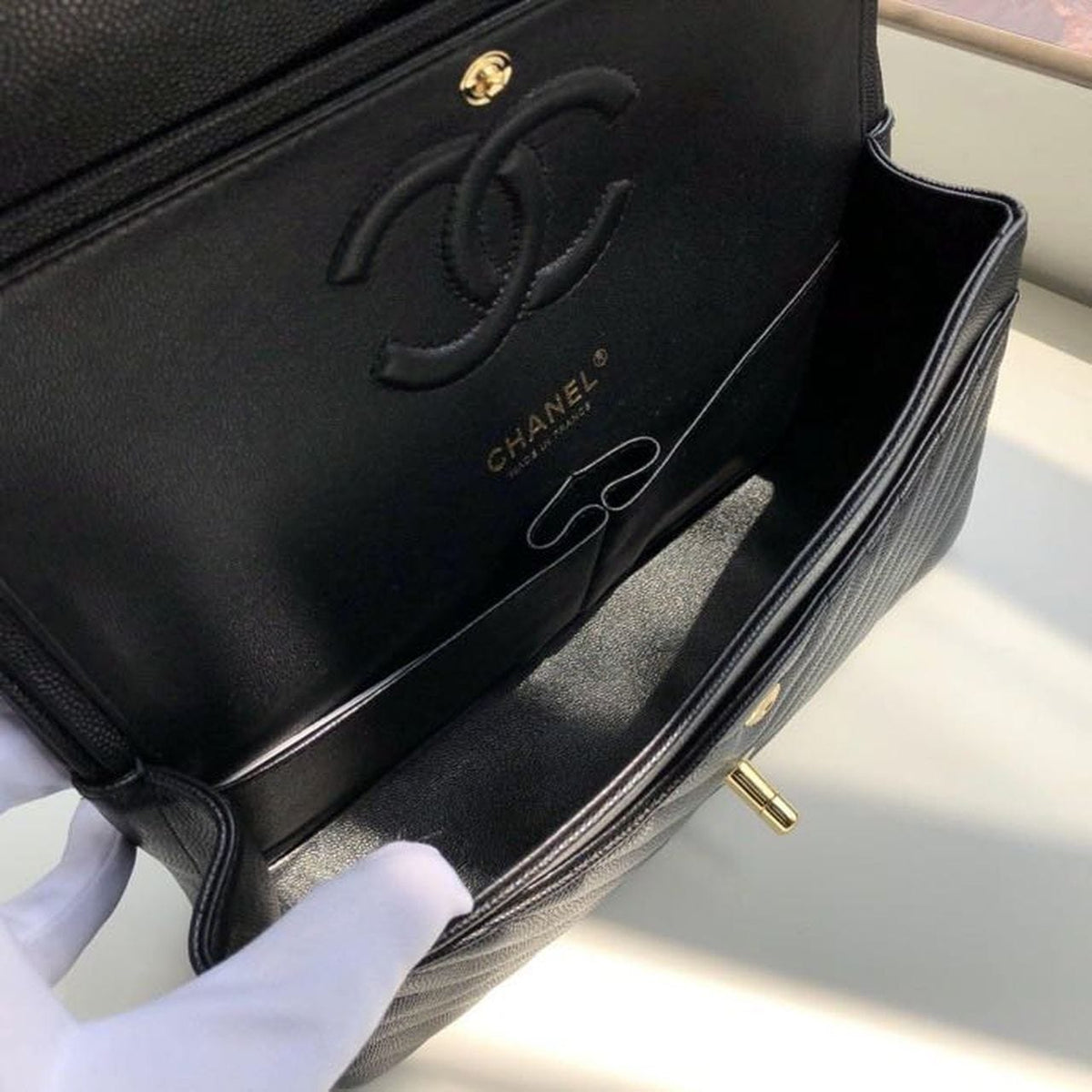 Chanel Chevron Classic Flap Bag 25cm Gold Hardware Caviar Leather Spring/Summer Collection Black