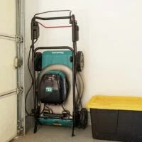 Makita 40V max XGT Brushless 21 in Self‐Propelled Commercials Lawn Mowers Kit GML01PL