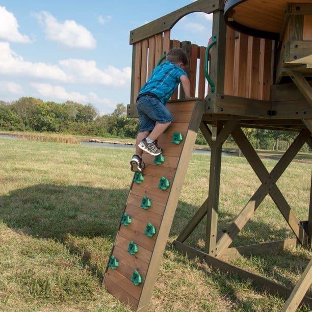 Backyard Discovery Eagles Nest Playhouse - Play Equipment