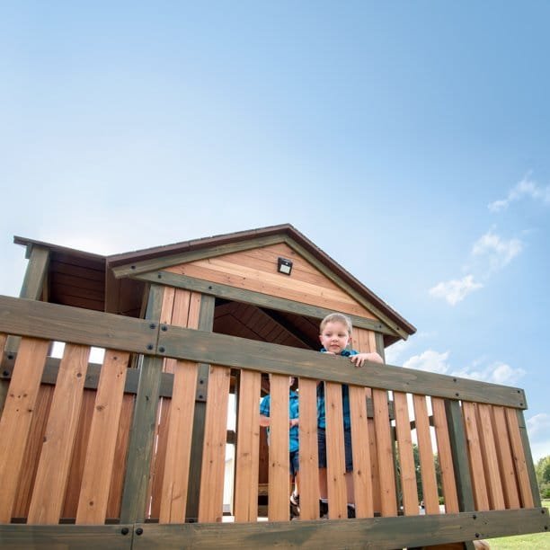 Backyard Discovery Eagles Nest Playhouse - Play Equipment