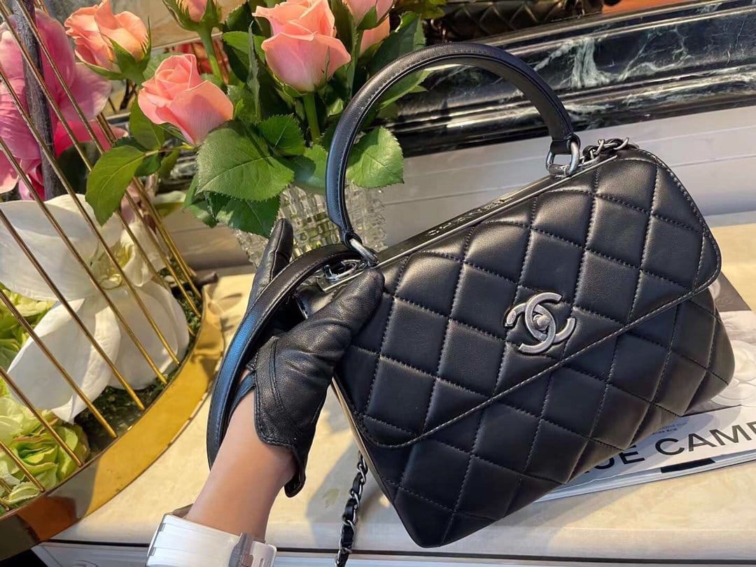 Chanel Classic Flap Bag Medal Hardware 25cm Black