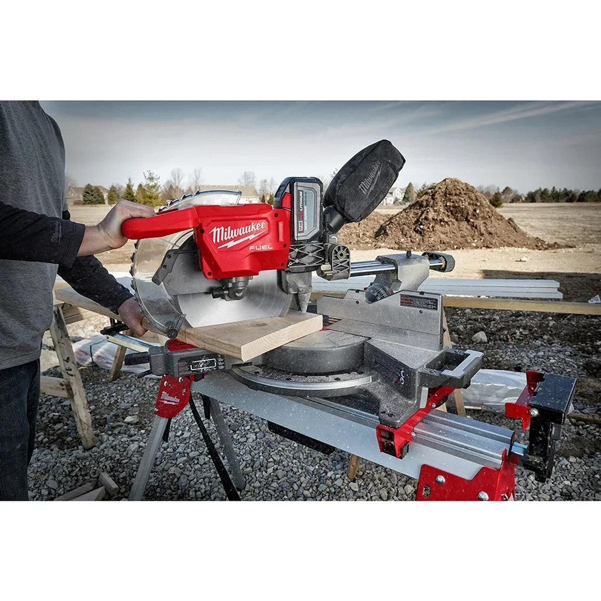 Skil SPT88-01 12 in Worm Drive Dual Bevel Sliding Miter Saw